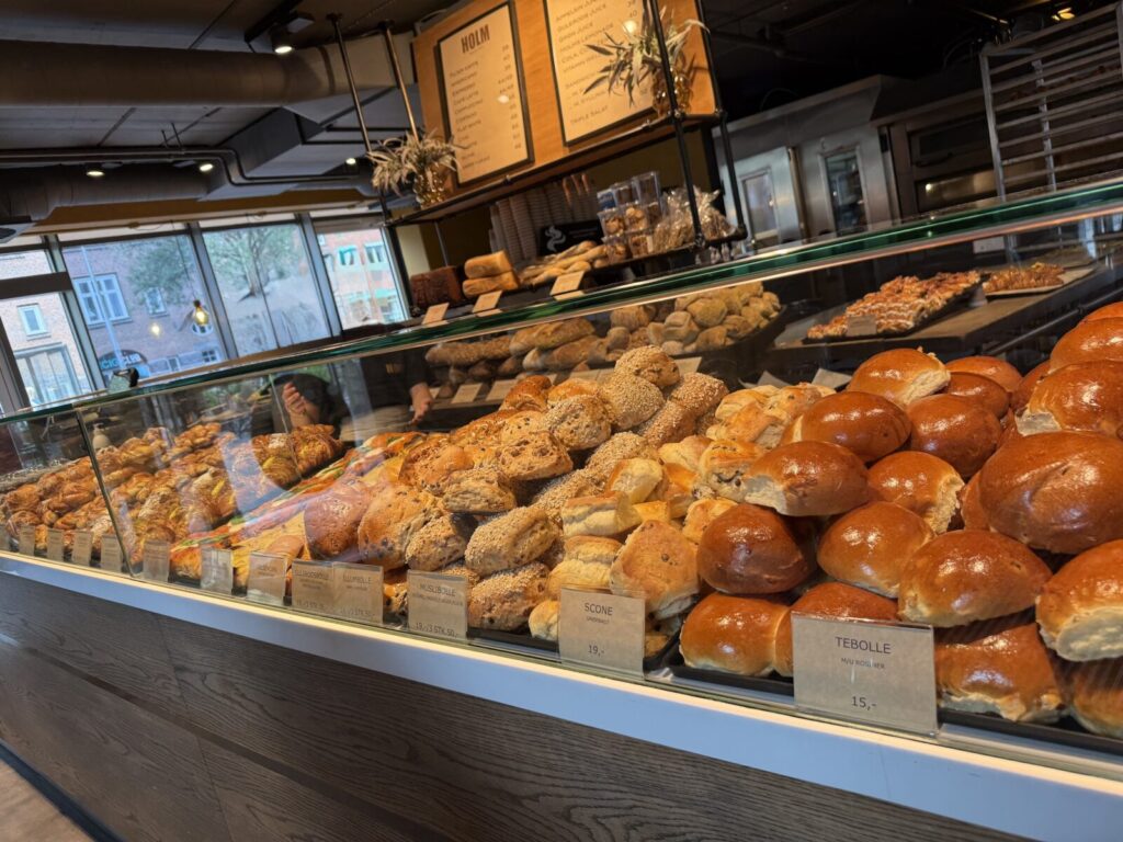 地元民に愛されるデンマークのベーカリーHOLM's Bakery