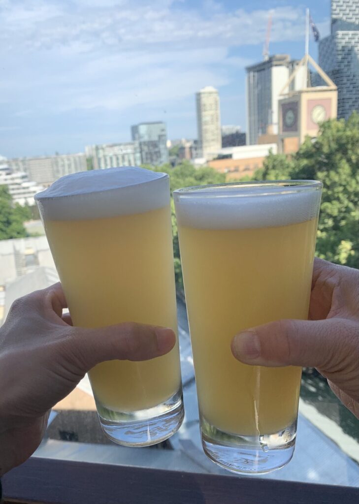 オペラハウスの見えるロックスのルーフトップバー