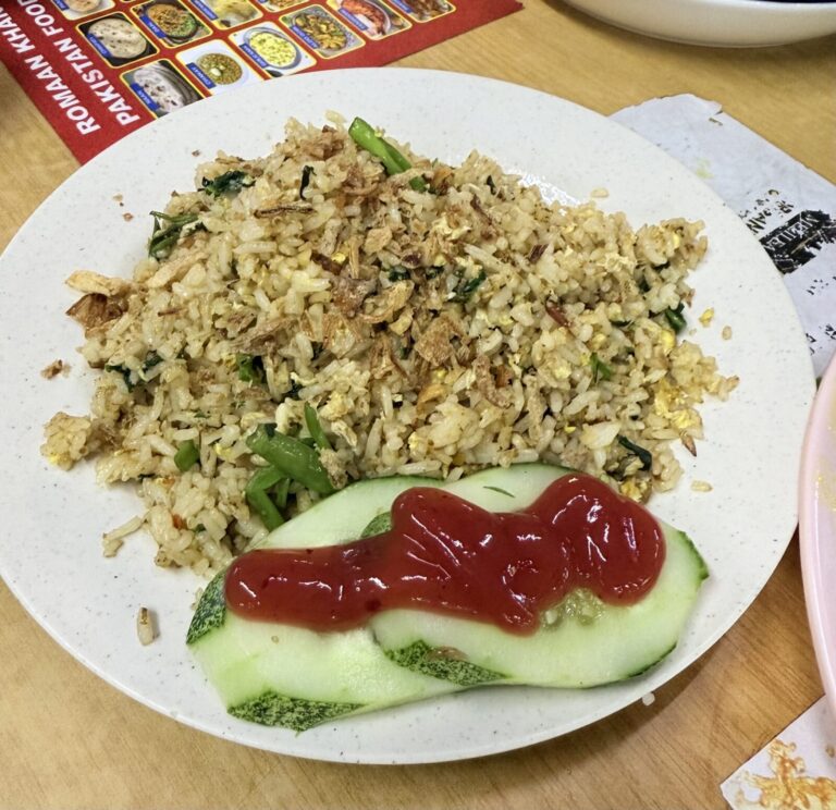 クアラルンプールで、ローカルなフードコート、Pudu Food Street。日本人は1人も見ませんでした。